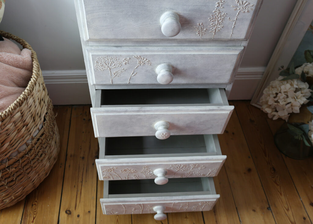 03 3D Dresser - product gallery